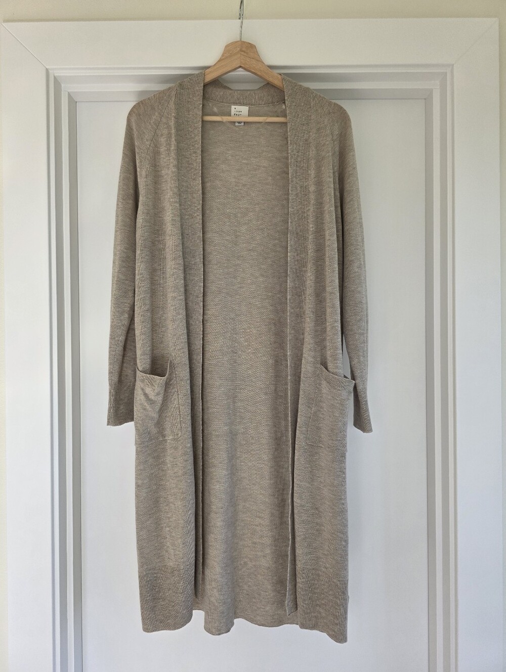 Long Open-Front Pocket Tan Cardigan Small